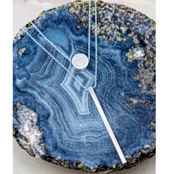 Jewelry - Silver Two Layer Circle & Stick Charm Necklace